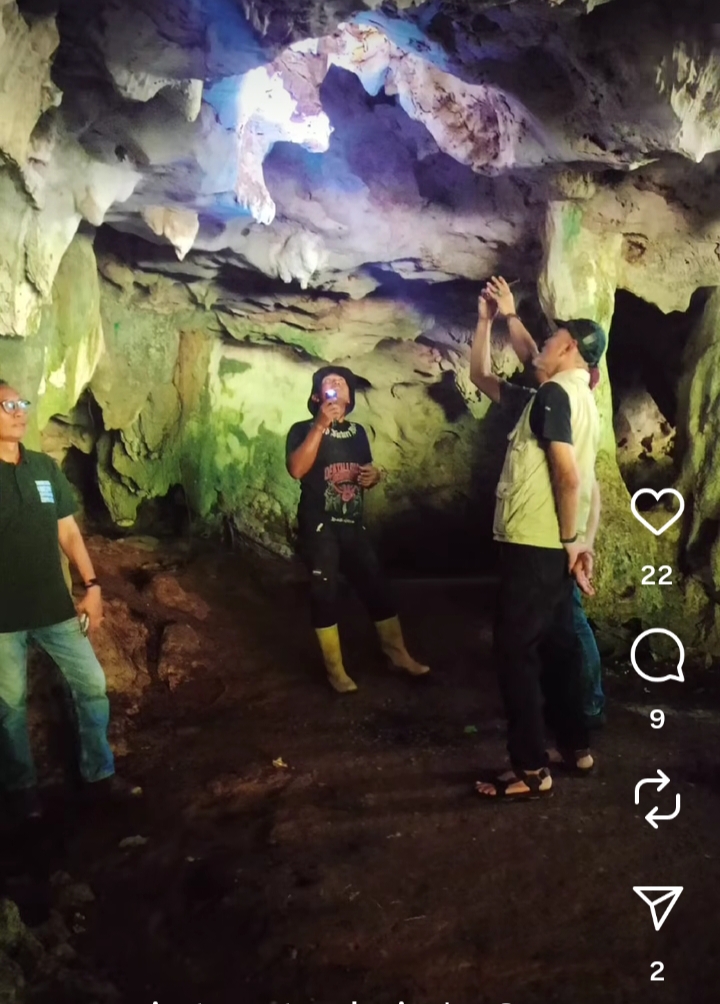 goa tapak raja,wisata alam,goa batu tapak raja